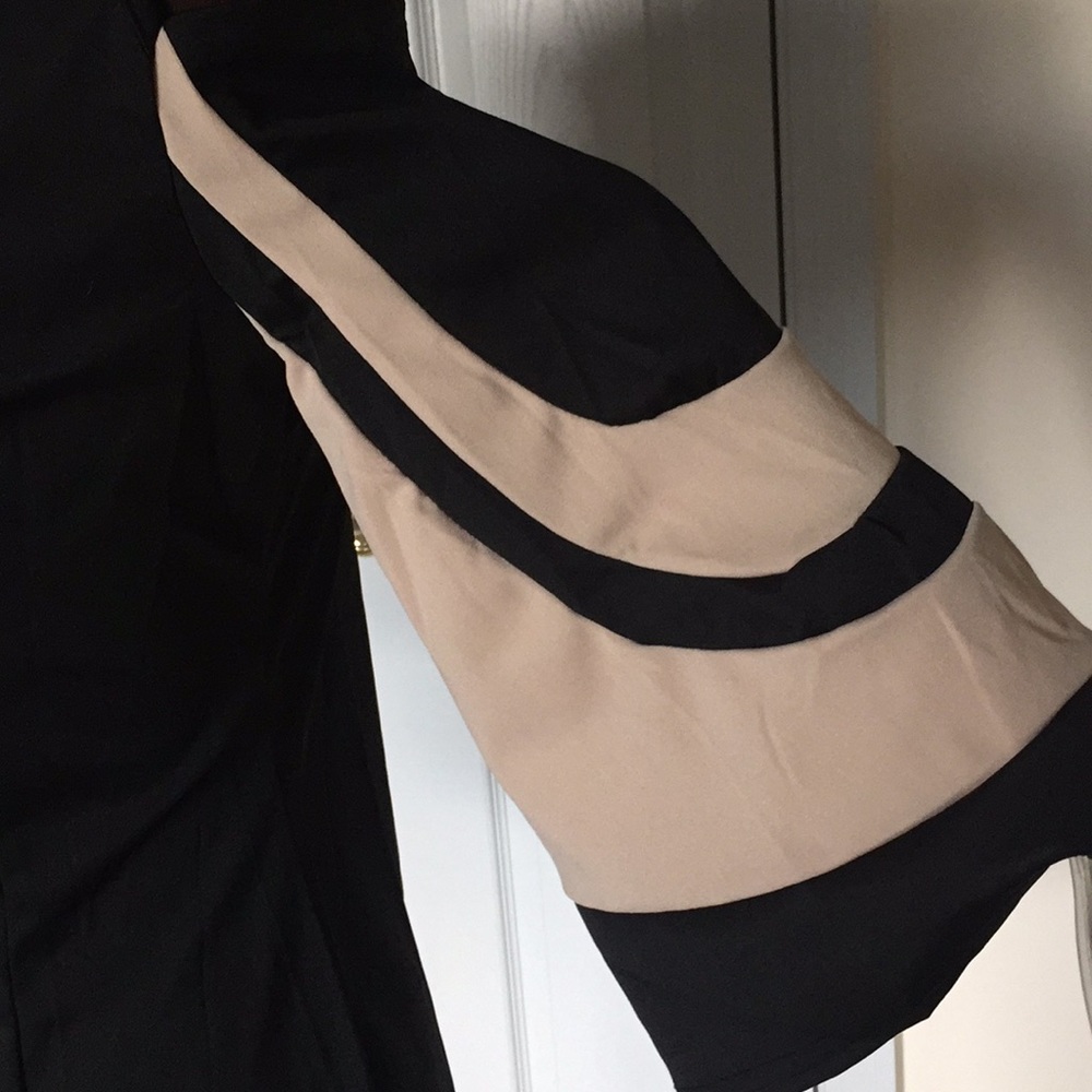 Elegant Black and Cream Women's Blouse - Picture 4 of 6